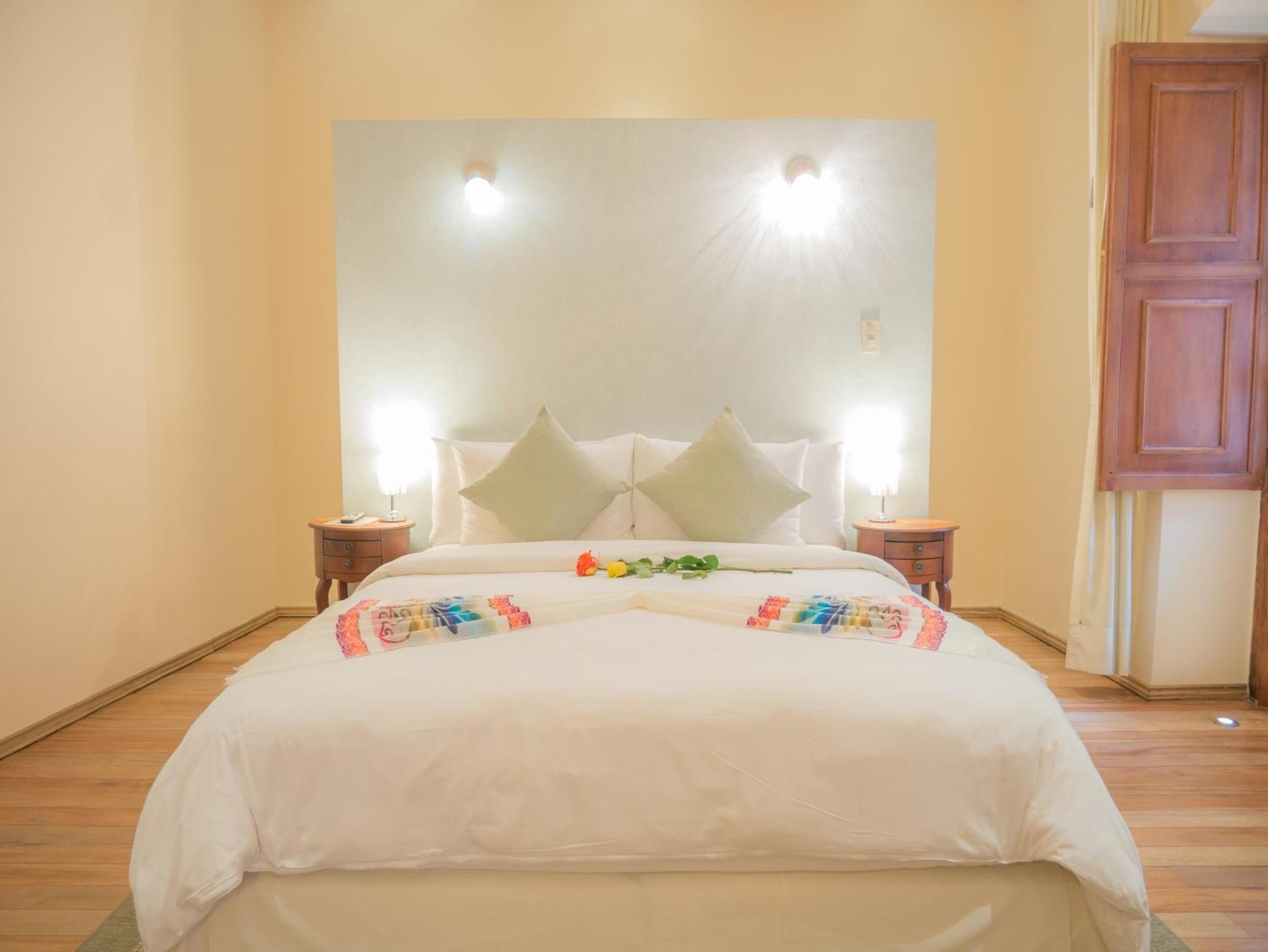 Casa El Eden Hotel Quito Room photo
